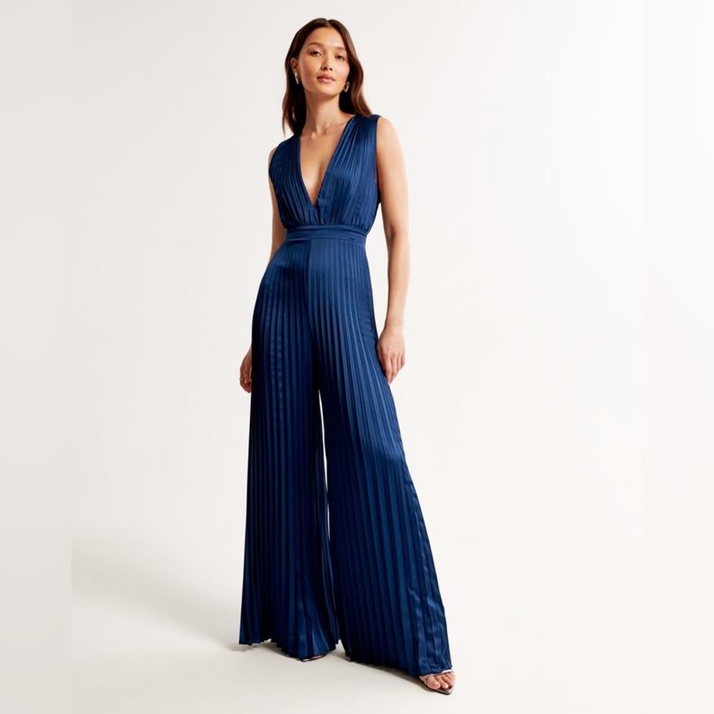 (WORN 1x) A&F Giselle Pleated Jumpsuit (XXS)